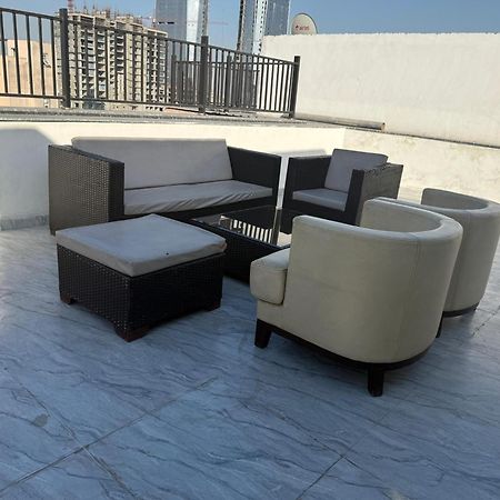 Sky Villa With Private Pool Νόιντα Εξωτερικό φωτογραφία