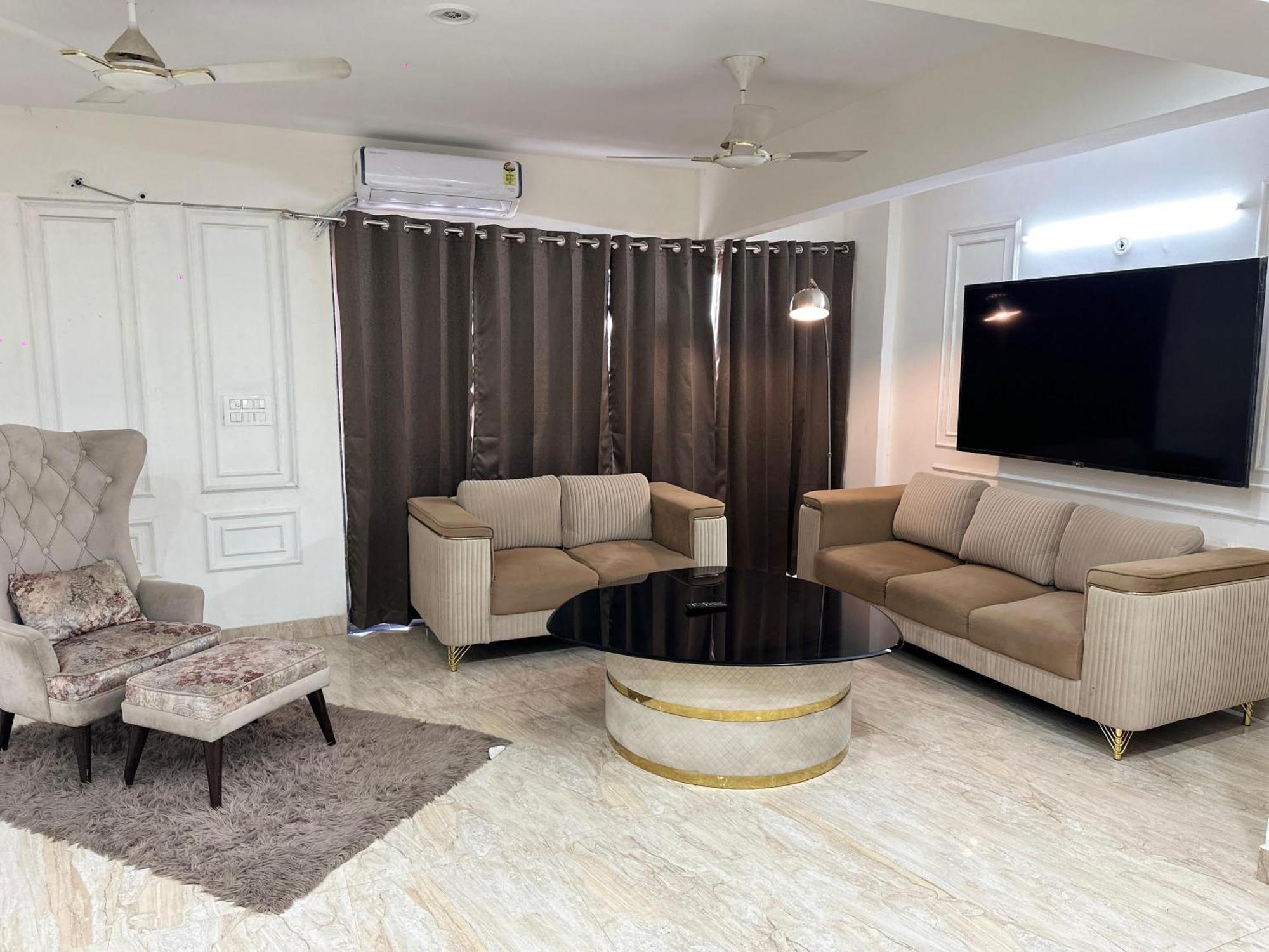 Sky Villa With Private Pool Νόιντα Εξωτερικό φωτογραφία