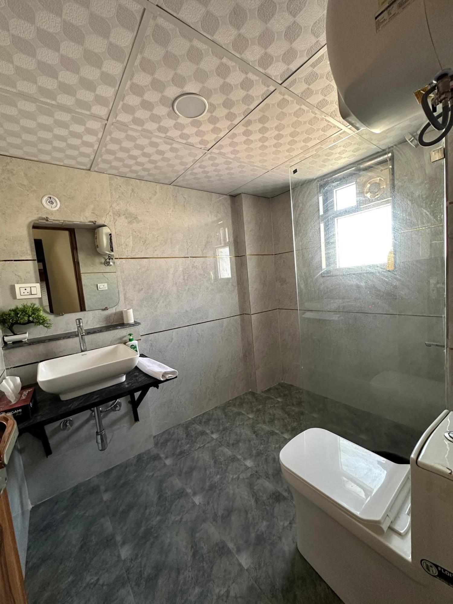 Sky Villa With Private Pool Νόιντα Εξωτερικό φωτογραφία